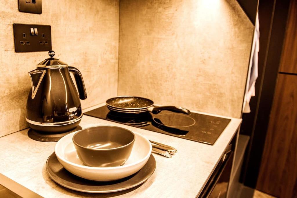 Modern 1-Bed Studio 3D Close To Royal Infirmary & Dmu Leicester Ngoại thất bức ảnh